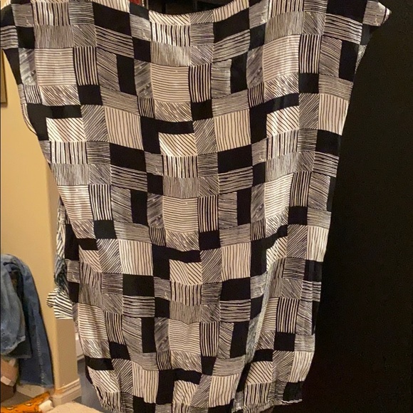 Max studio blouse with tie attached - Picture 2 of 2